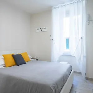 jk.hotelitalianriviera.com/